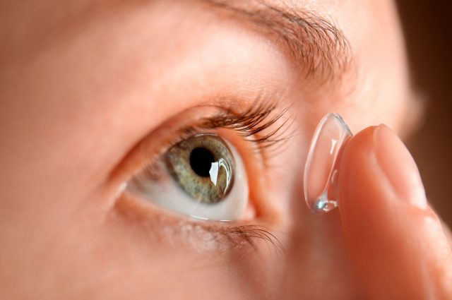 Kontaktlinsen-Anpassung